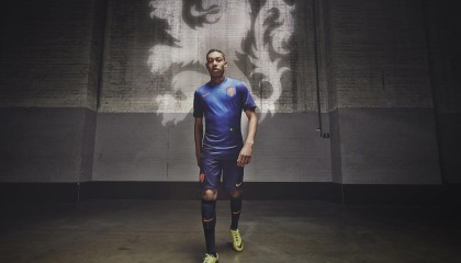 华体会下载|梅西领军挺进美职联八强 赛后温情现身训练场为子助威